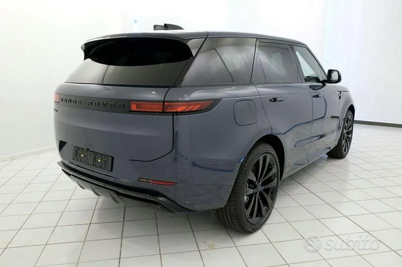 Land Rover Range Rover Sport 2026 photo 2