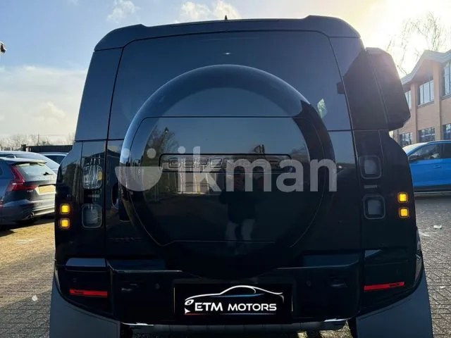 Land Rover Defender 2026 photo 5