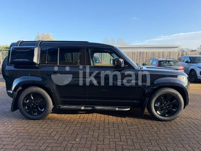 Land Rover Defender 2026 photo 3