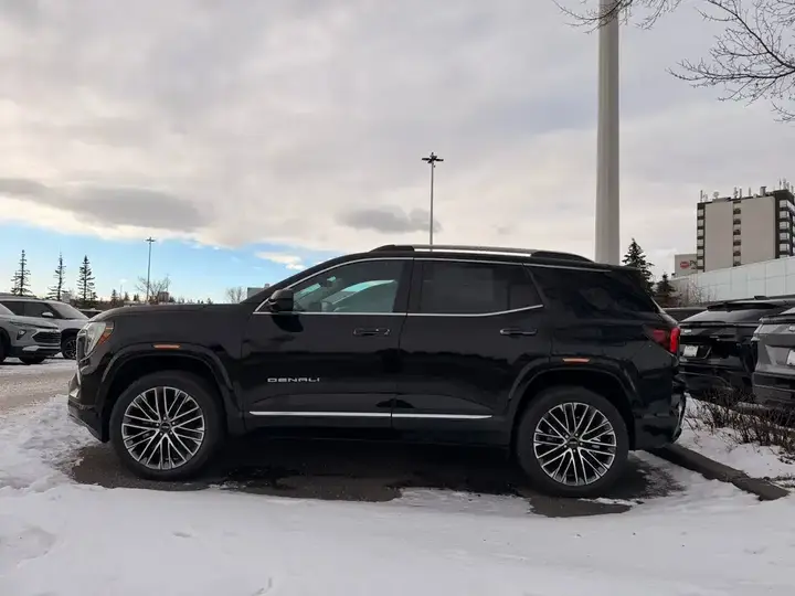 GMC Terrain 2026 photo 2