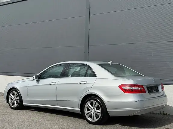 Mercedes-Benz E 220 2010 photo 5