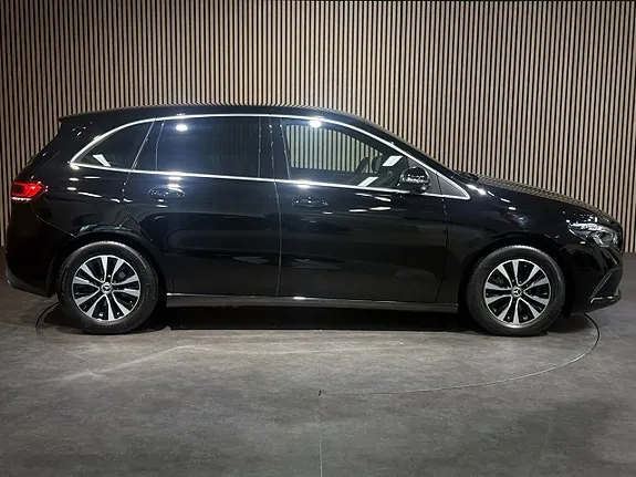 Mercedes-Benz B180 2021 photo 3