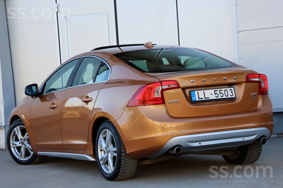 Volvo S60 2011 photo 4