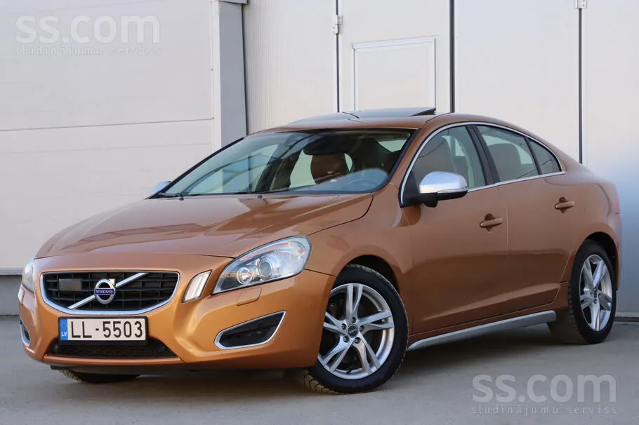 Volvo S60 2011 photo 2