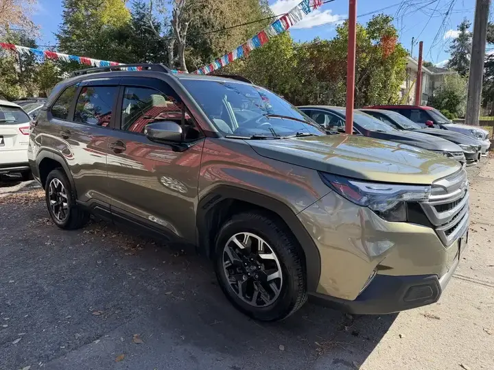 Subaru Forester 2025 photo 3