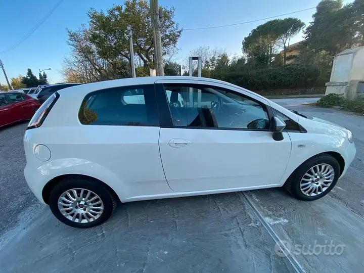 Fiat Punto 2014 photo 5