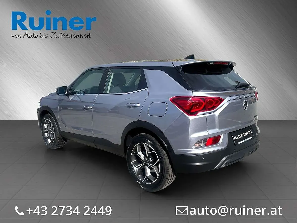 KG Mobility Korando photo 2