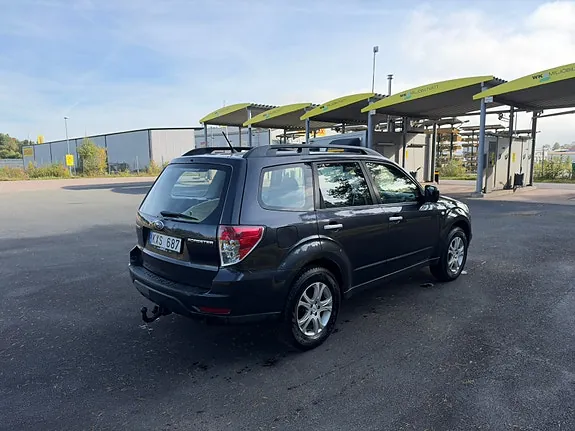 Subaru Forester 2010 photo 3