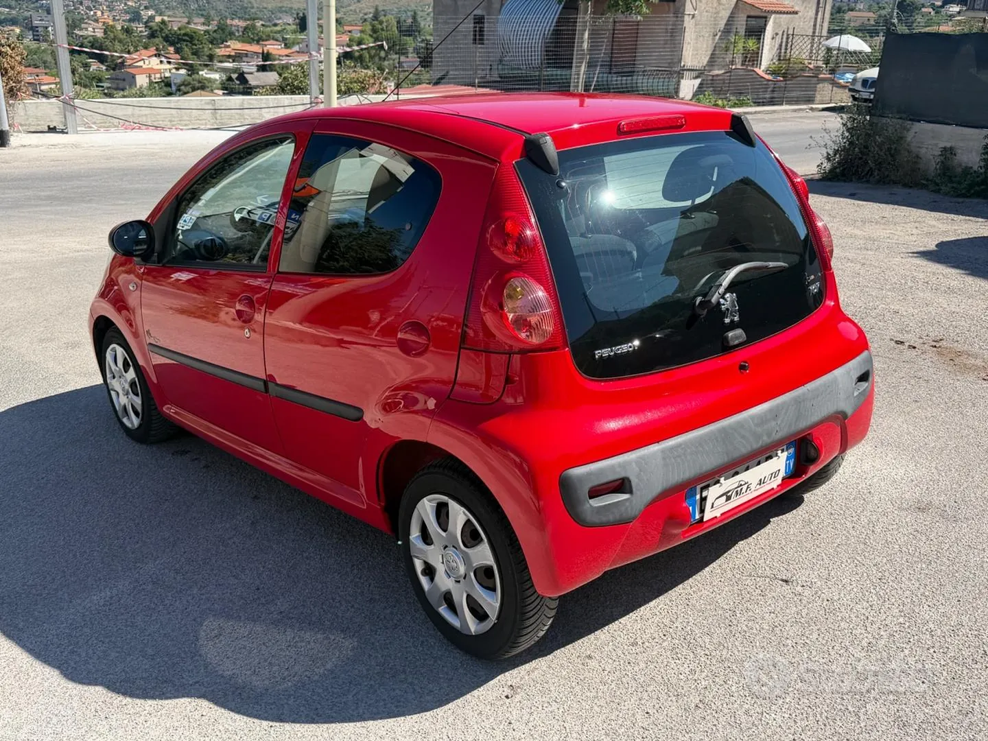 Peugeot 107 2011 photo 4