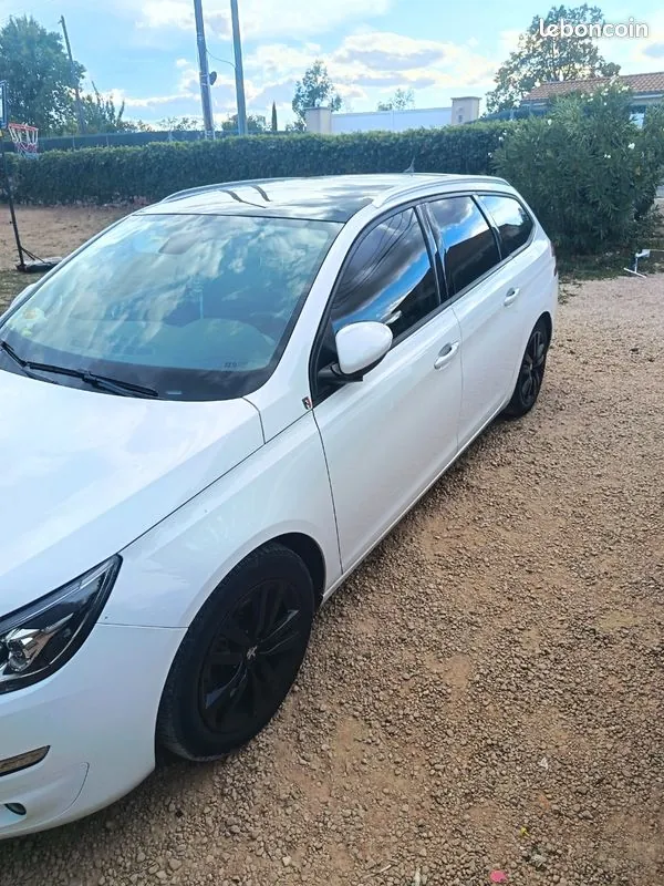 Peugeot 308 2016 photo 2