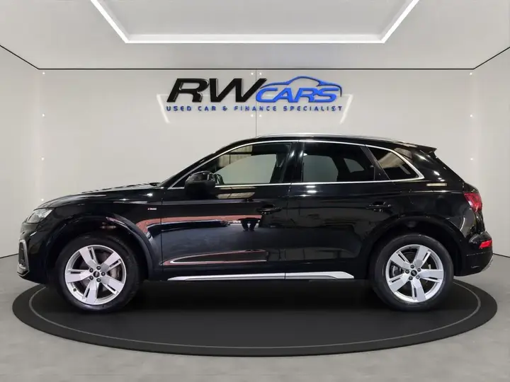 Audi Q5 2022 photo 2