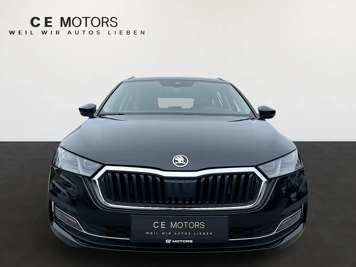 Skoda Octavia 2023 photo 3