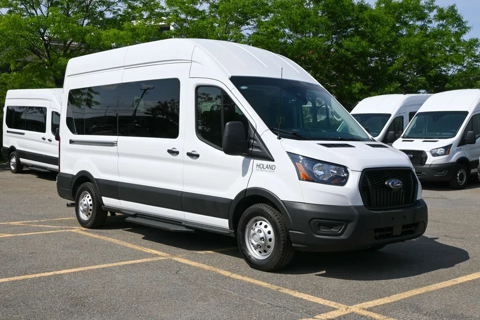 Ford Transit 2025 photo 3