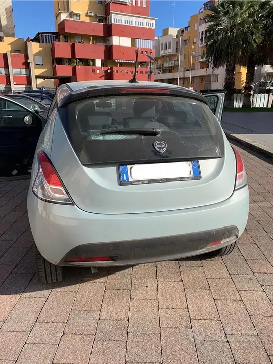 Lancia Ypsilon 2024 photo 2