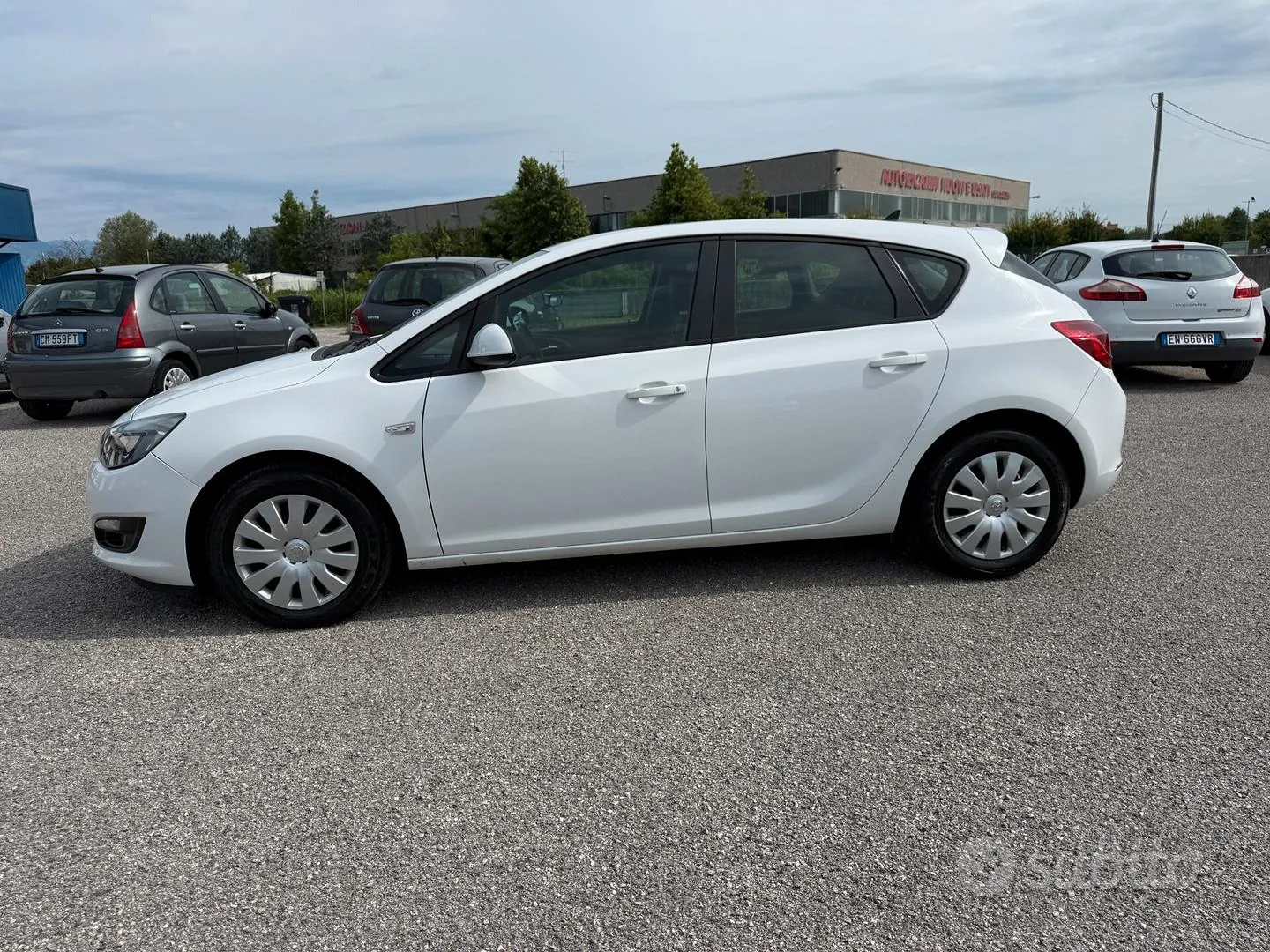 Opel Astra 2014 photo 4
