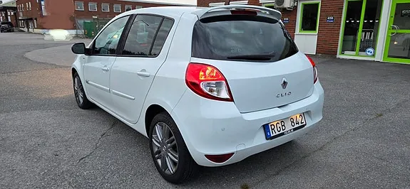 Renault Clio 2012 photo 3
