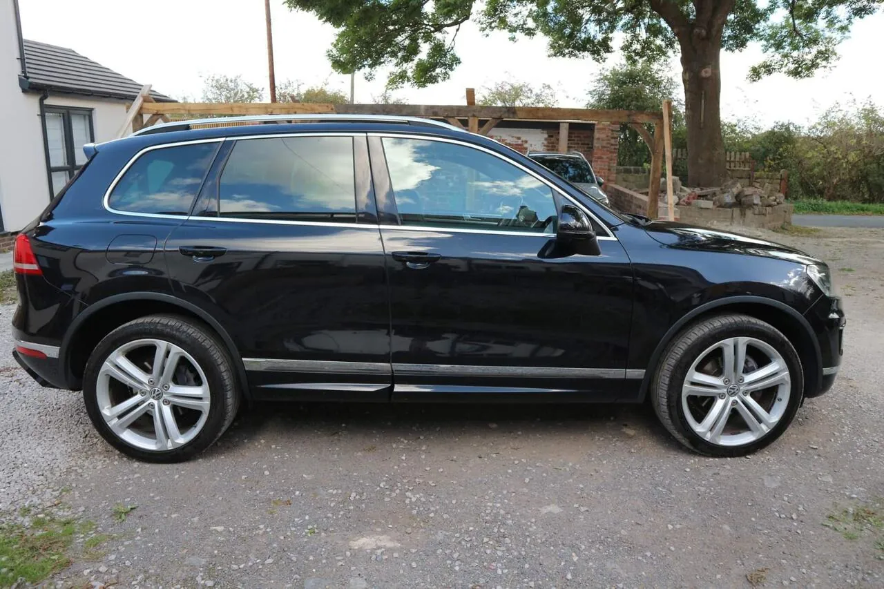 Volkswagen Touareg 2017 photo 3