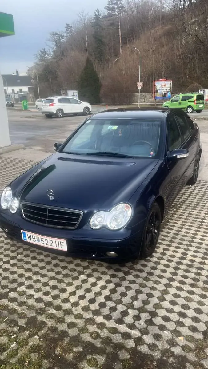 Mercedes-Benz C-Class 2001 photo 2