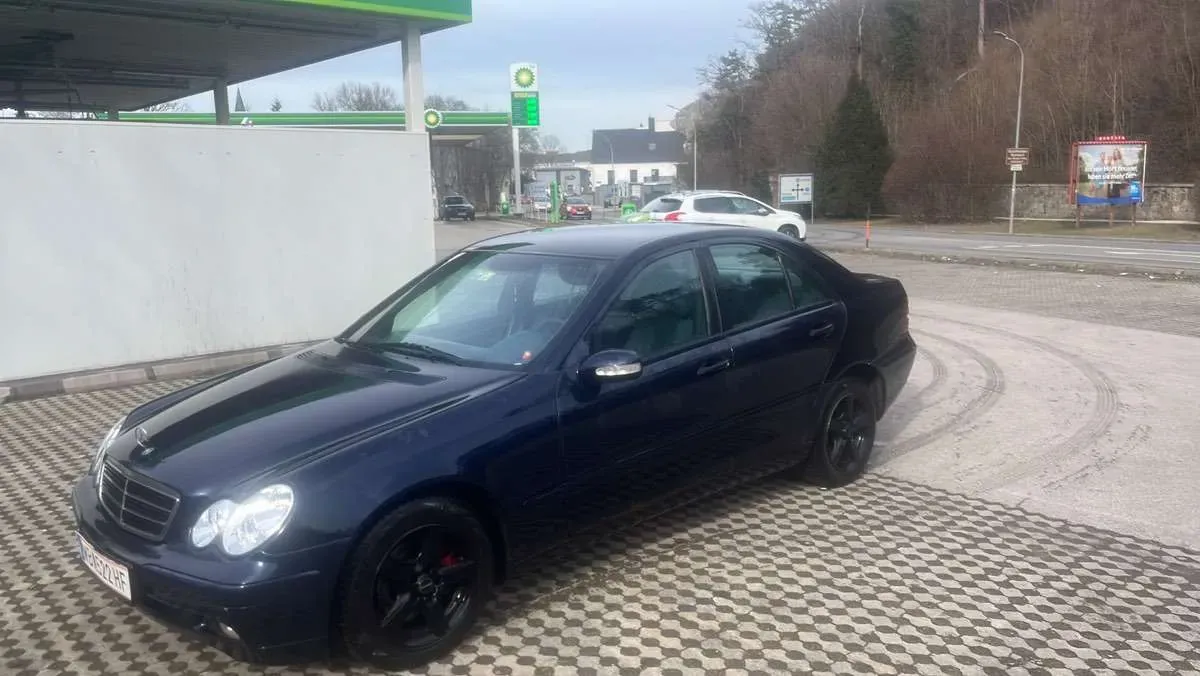 Mercedes-Benz C-Class 2001 photo 3