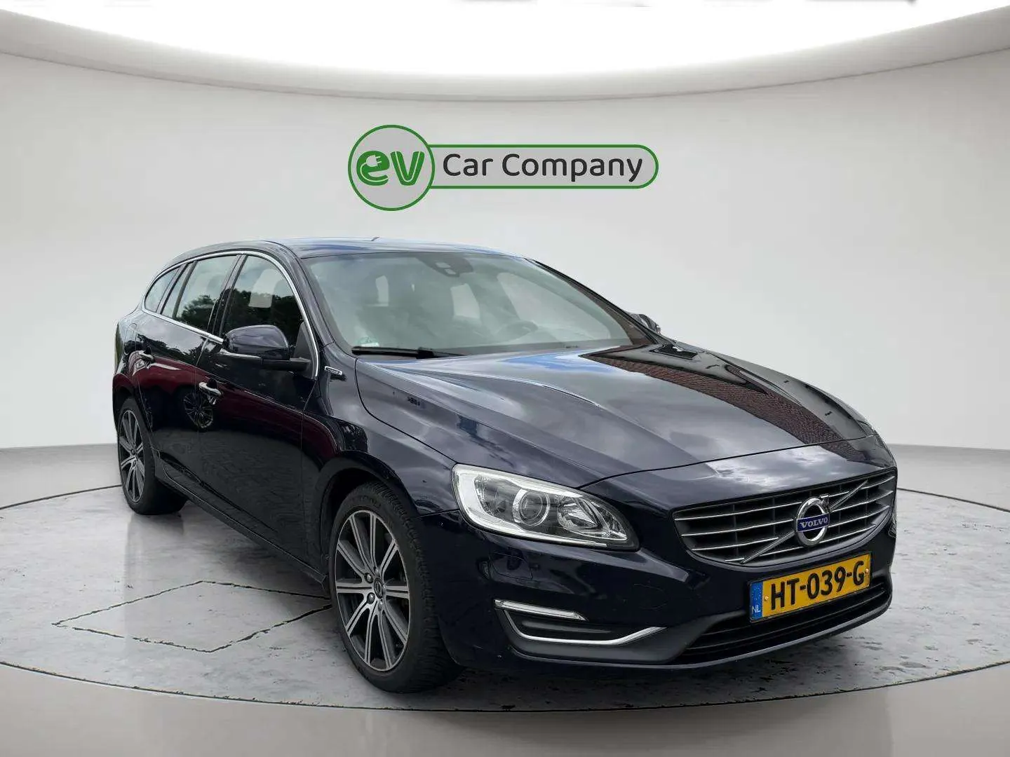 Volvo V60 2015 photo 2