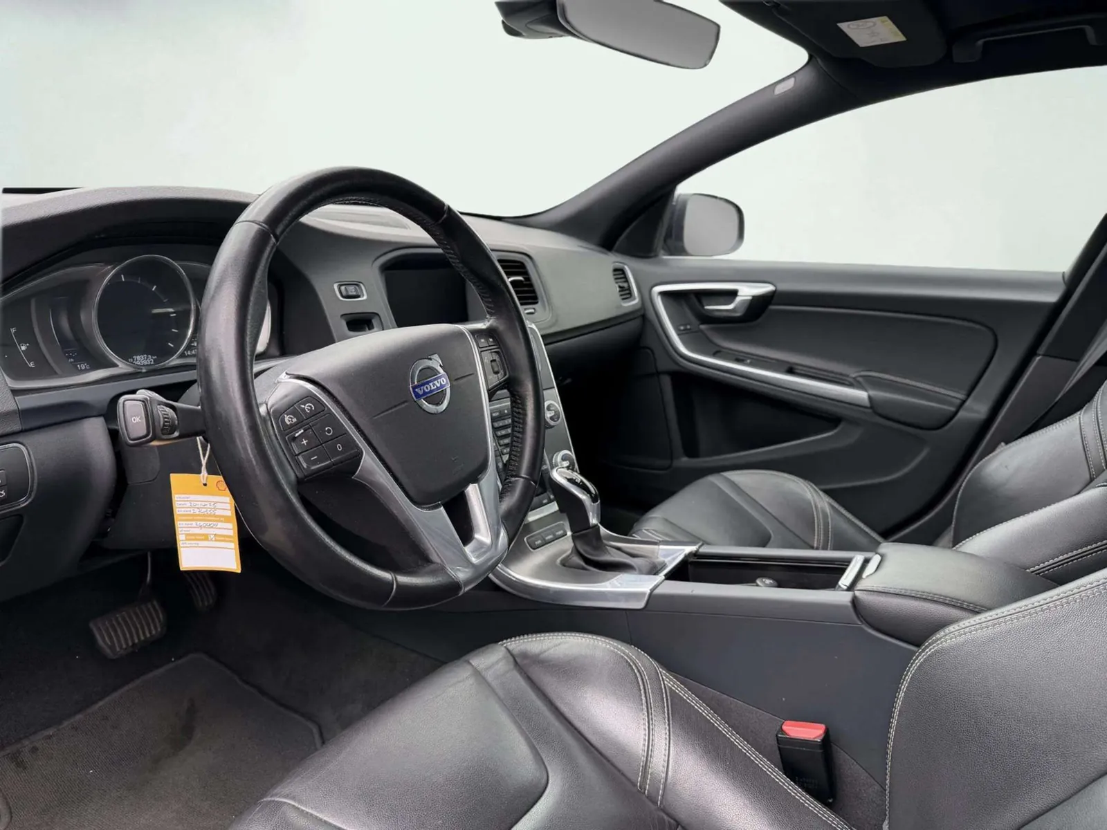 Volvo V60 2015 photo 5