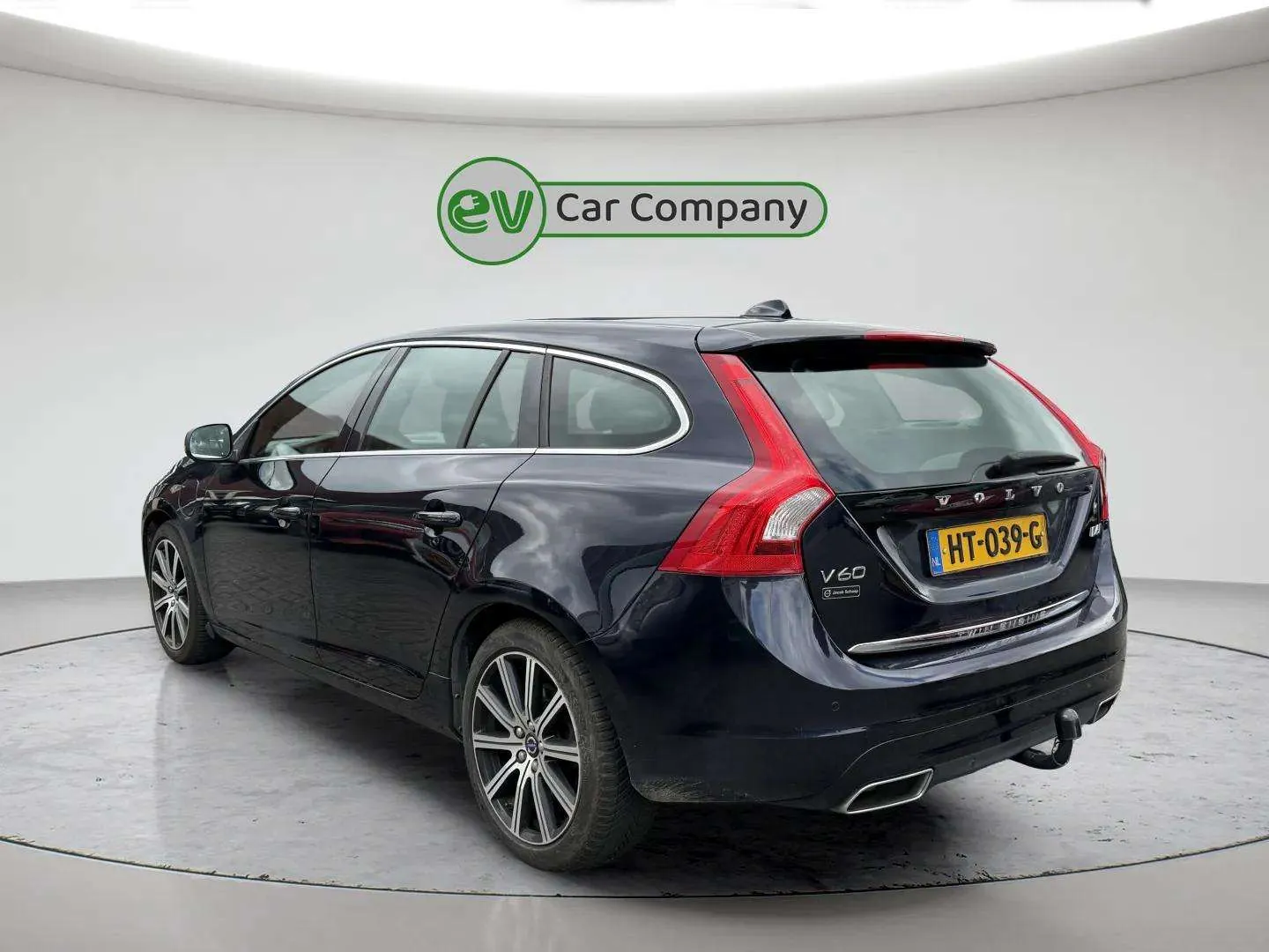 Volvo V60 2015 photo 4