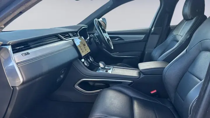 Jaguar F-Pace 2021 photo 3