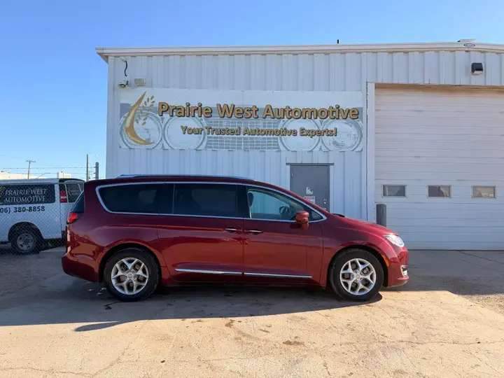 Chrysler Pacifica 2017 photo 4