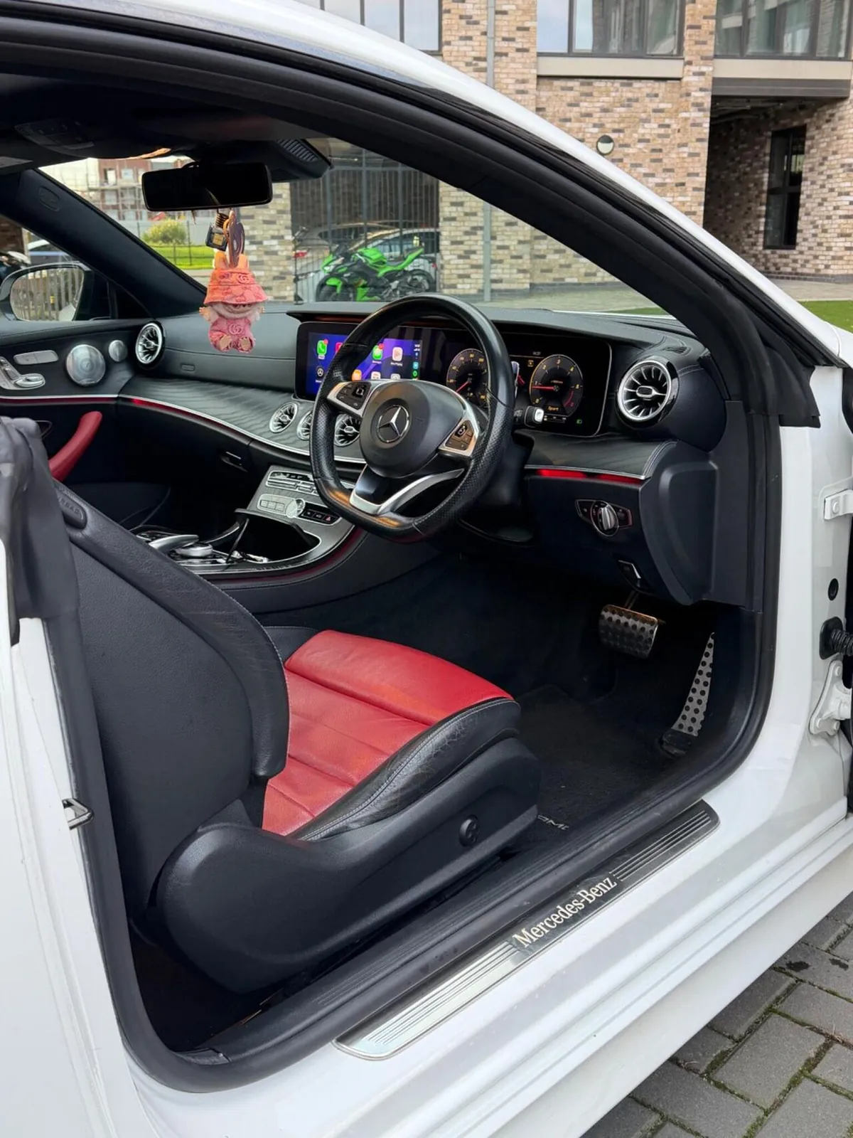 Mercedes-Benz E-Class 2017 photo 2