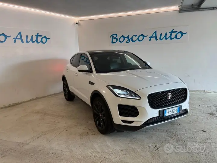 Jaguar E-Pace 2018 photo 2