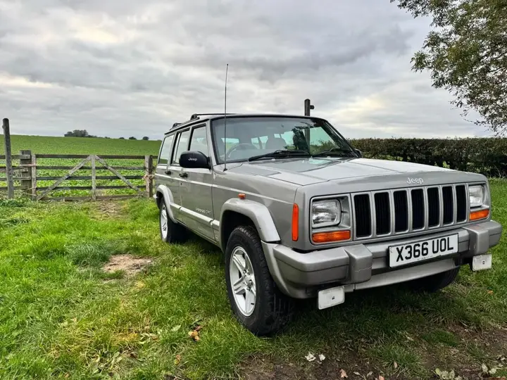 Jeep Cherokee 2001 photo 2