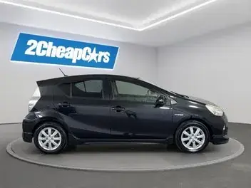 Toyota Aqua 2014 photo 5