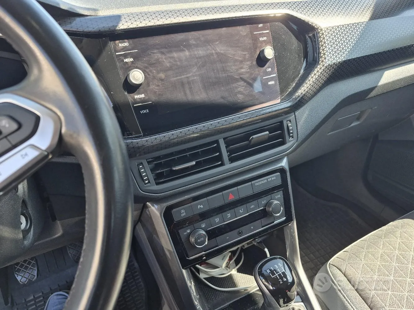 Volkswagen T-Cross 2019 photo 4