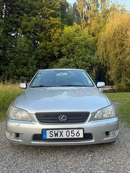 Lexus Is300 2002 photo 4