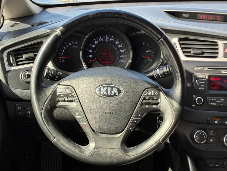 Kia Ceed 2014 photo 2