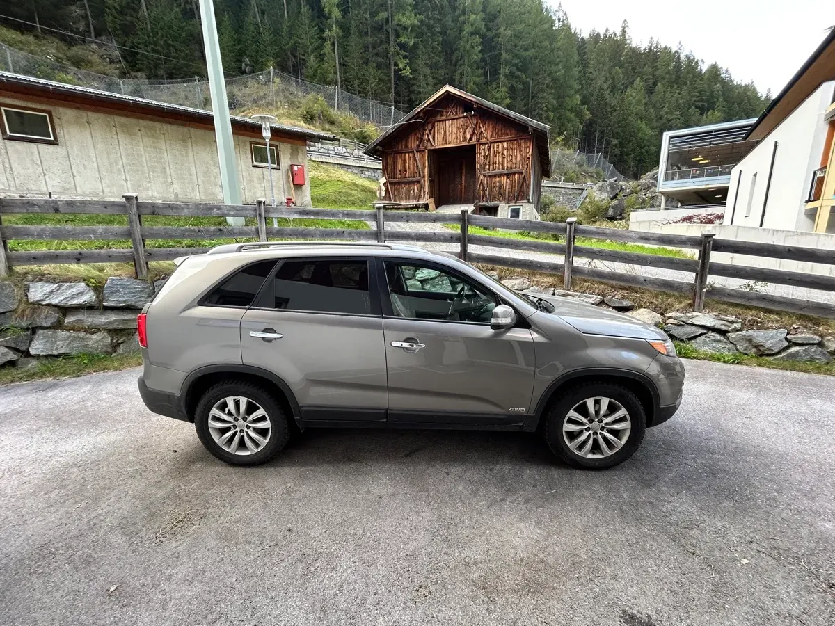 Kia Sorento 2010 photo 3