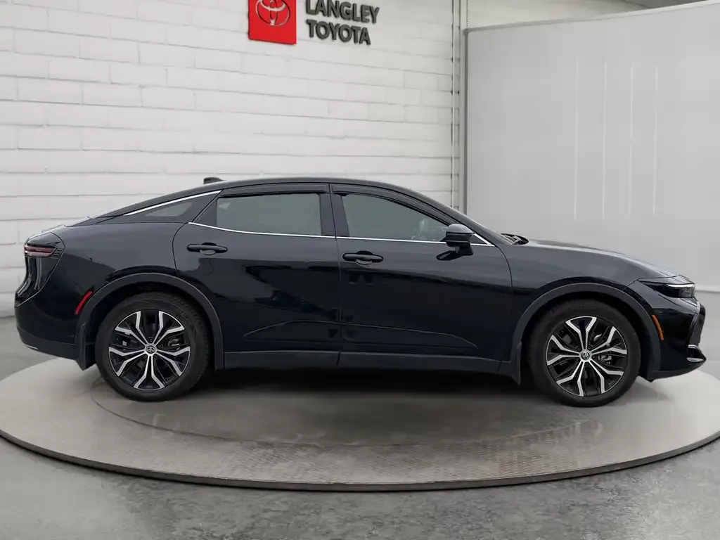 Toyota Crown 2023 photo 4