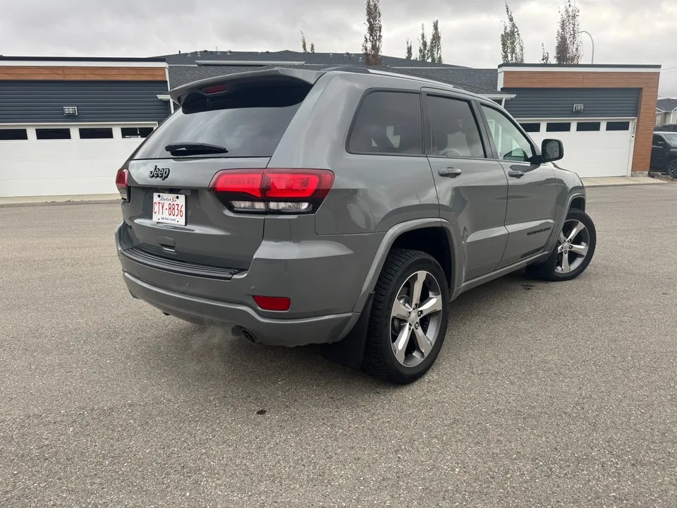 Jeep Grand Cherokee 2020 photo 2