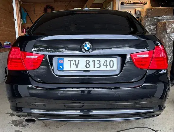 BMW 318D 2011 photo 4