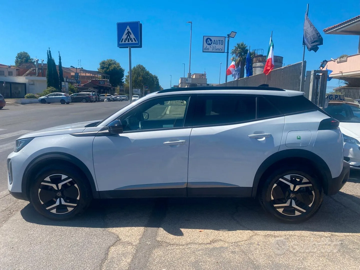 Peugeot 2008 2024 photo 3