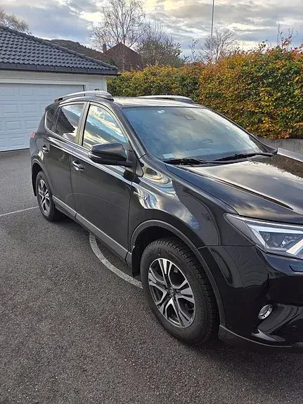Toyota Rav4 2018 photo 2