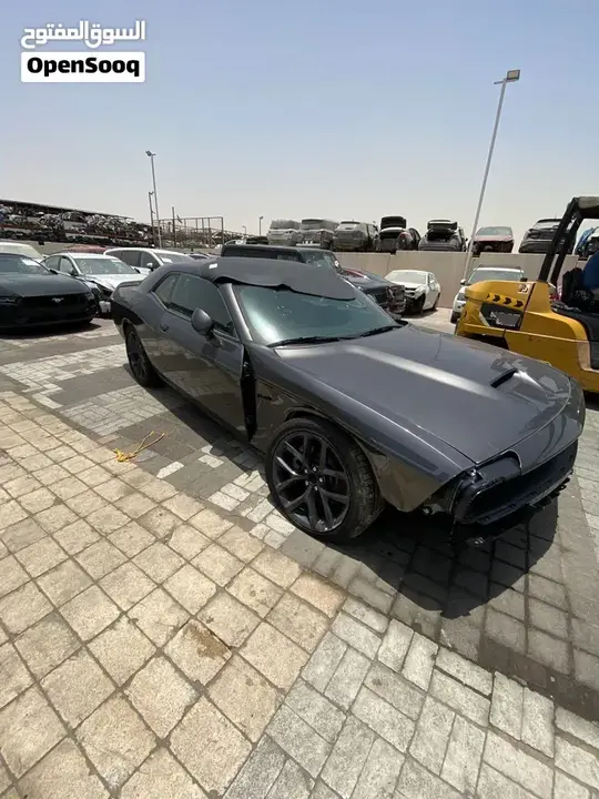 Dodge Challenger 2023 photo 2