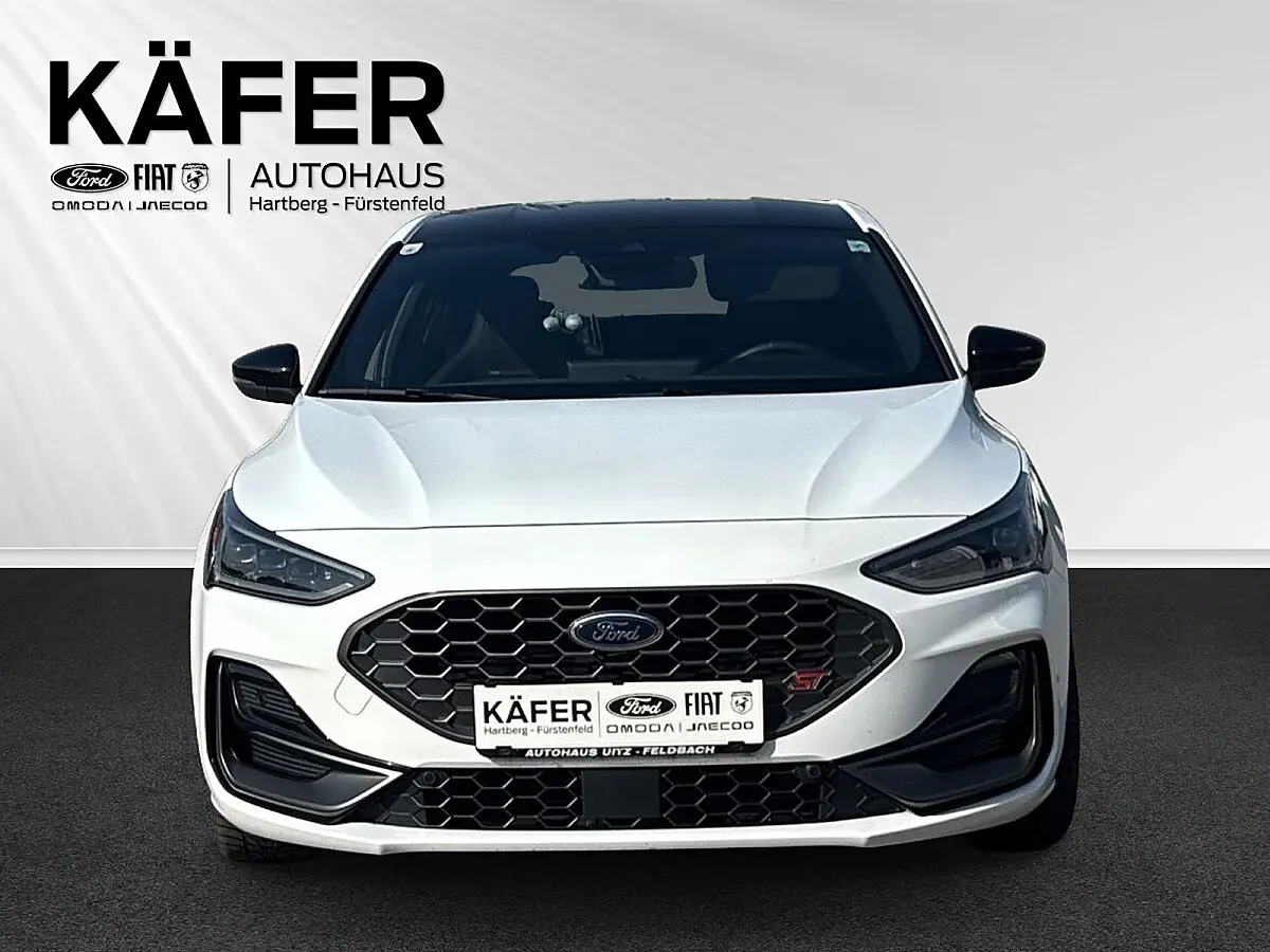 Ford Focus 2023 photo 2