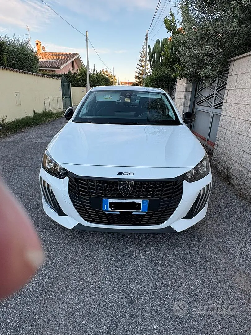 Peugeot 208