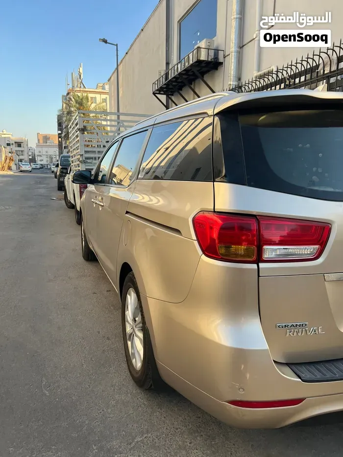 Kia Carnival 2017 photo 3