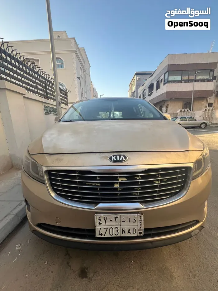 Kia Carnival
