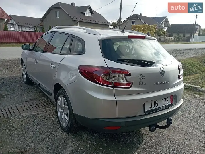 Renault Megane 2011 photo 3