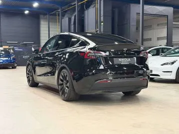 Tesla Model Y 2024 photo 2