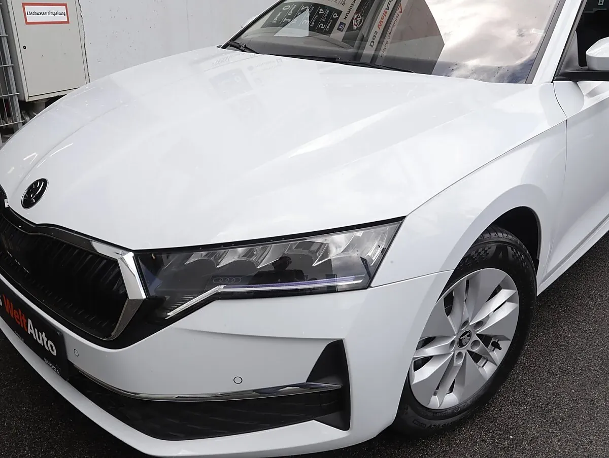 Skoda Octavia 2025 photo 3