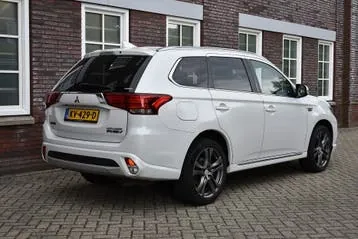 Mitsubishi Outlander 2016 photo 3
